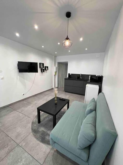 Appartement Elegant Proche Rer/ Cdg / Parc Des Expos Sevran Esterno foto
